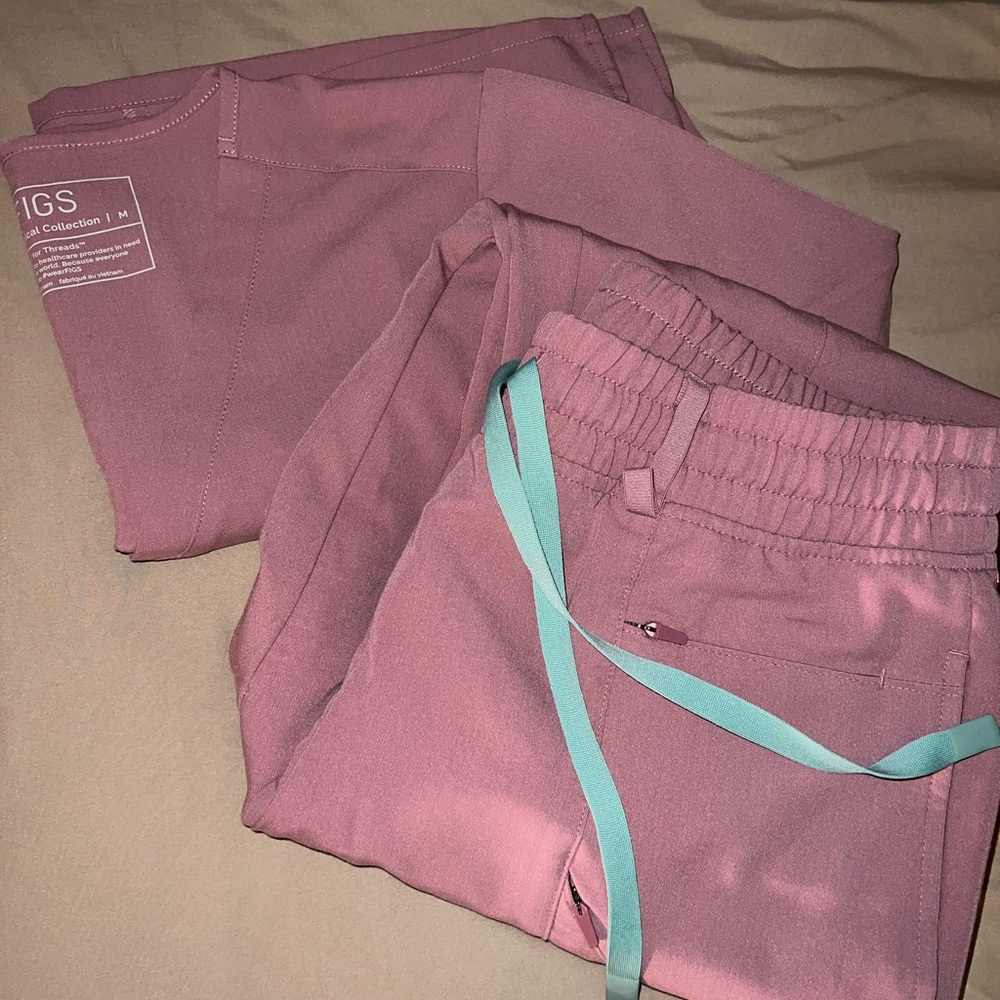 Women’s Fig set Size Medium